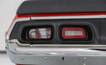 Dodge-Challenger-1973-Coupe-30