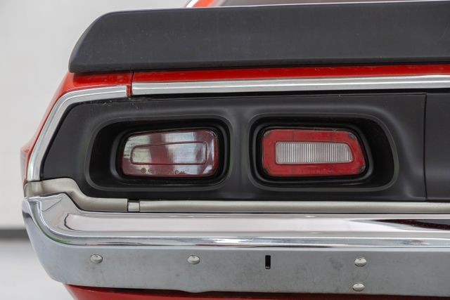 Dodge-Challenger-1973-Coupe-30