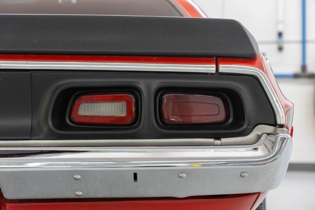 Dodge-Challenger-1973-Coupe-32