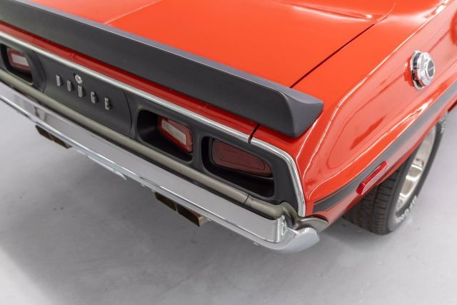 Dodge-Challenger-1973-Coupe-35