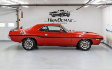Dodge-Challenger-1973-Coupe-37