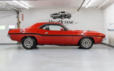 Dodge-Challenger-1973-Coupe-38