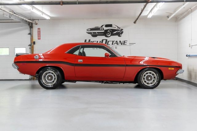 Dodge-Challenger-1973-Coupe-38