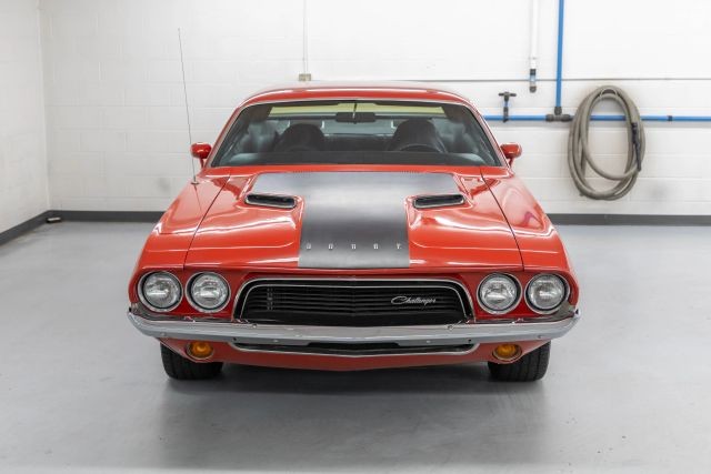 Dodge-Challenger-1973-Coupe-4