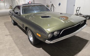 Dodge-Challenger-1973-Coupe-4