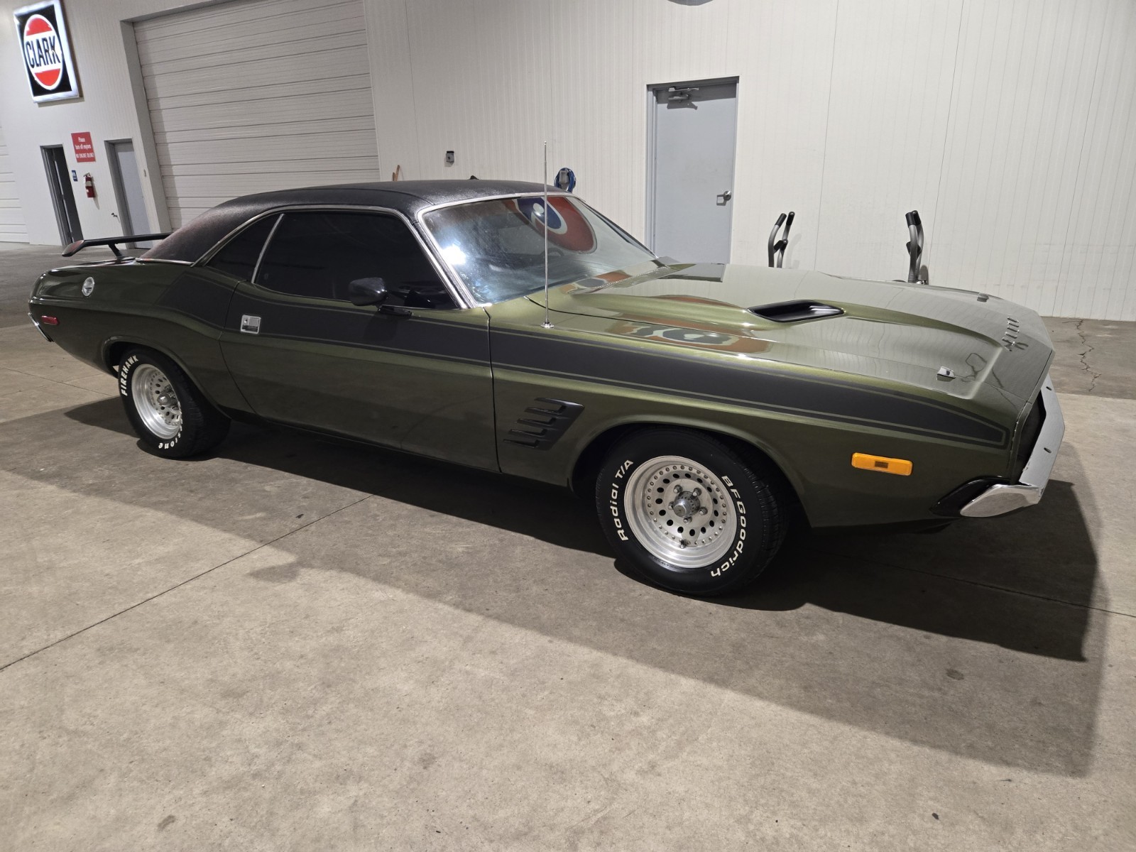 Dodge-Challenger-1973-Coupe-5