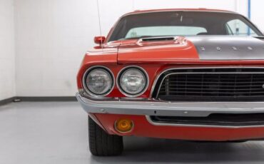Dodge-Challenger-1973-Coupe-8