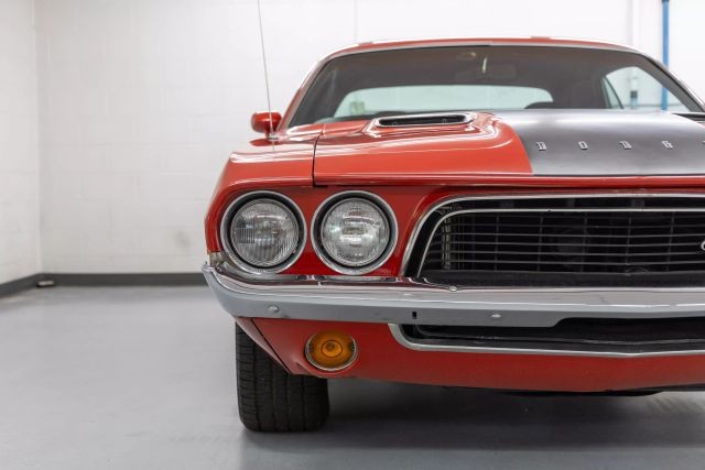 Dodge-Challenger-1973-Coupe-8