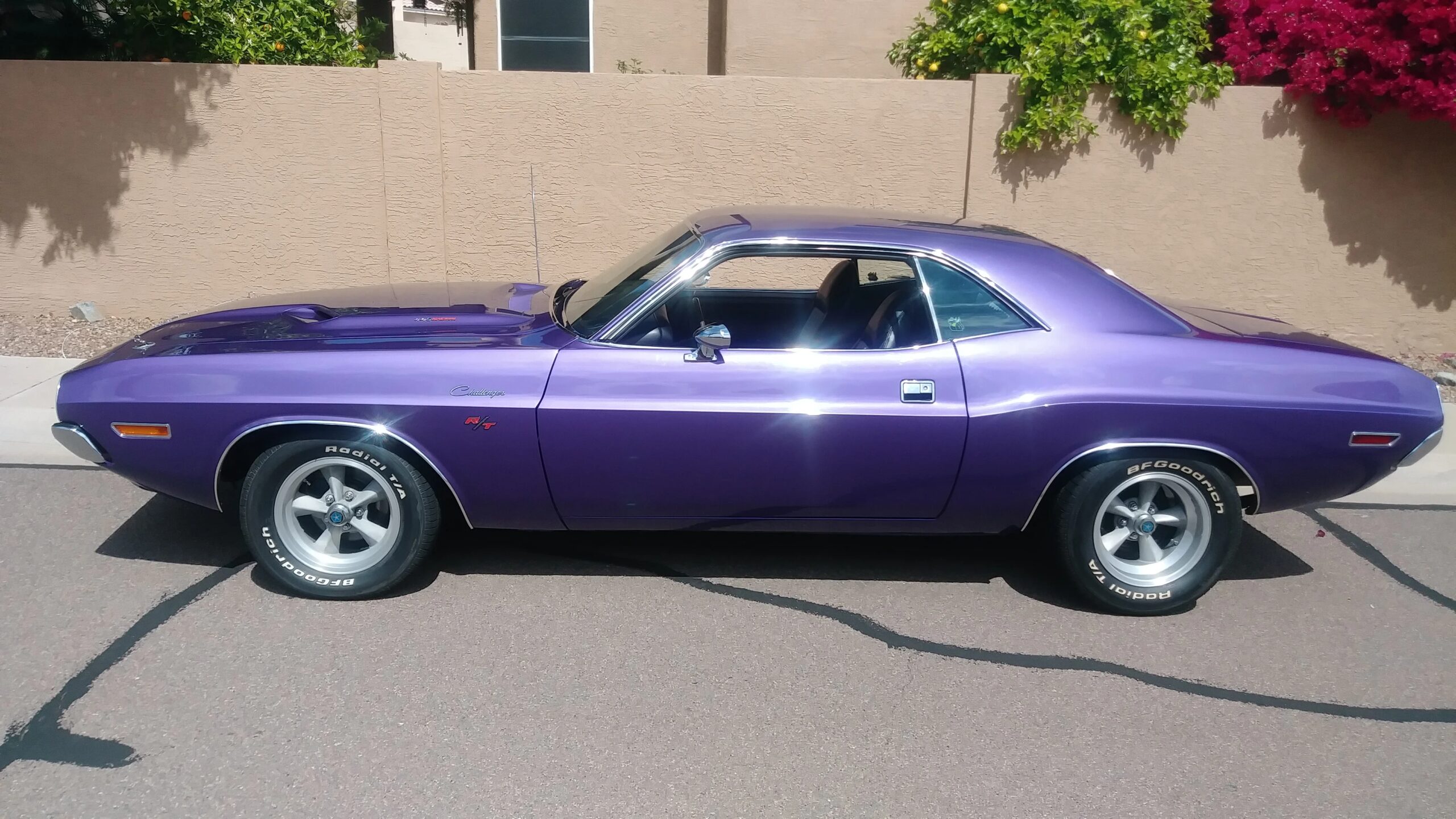 Dodge-Challenger-rt-1970-Purple-Black-1