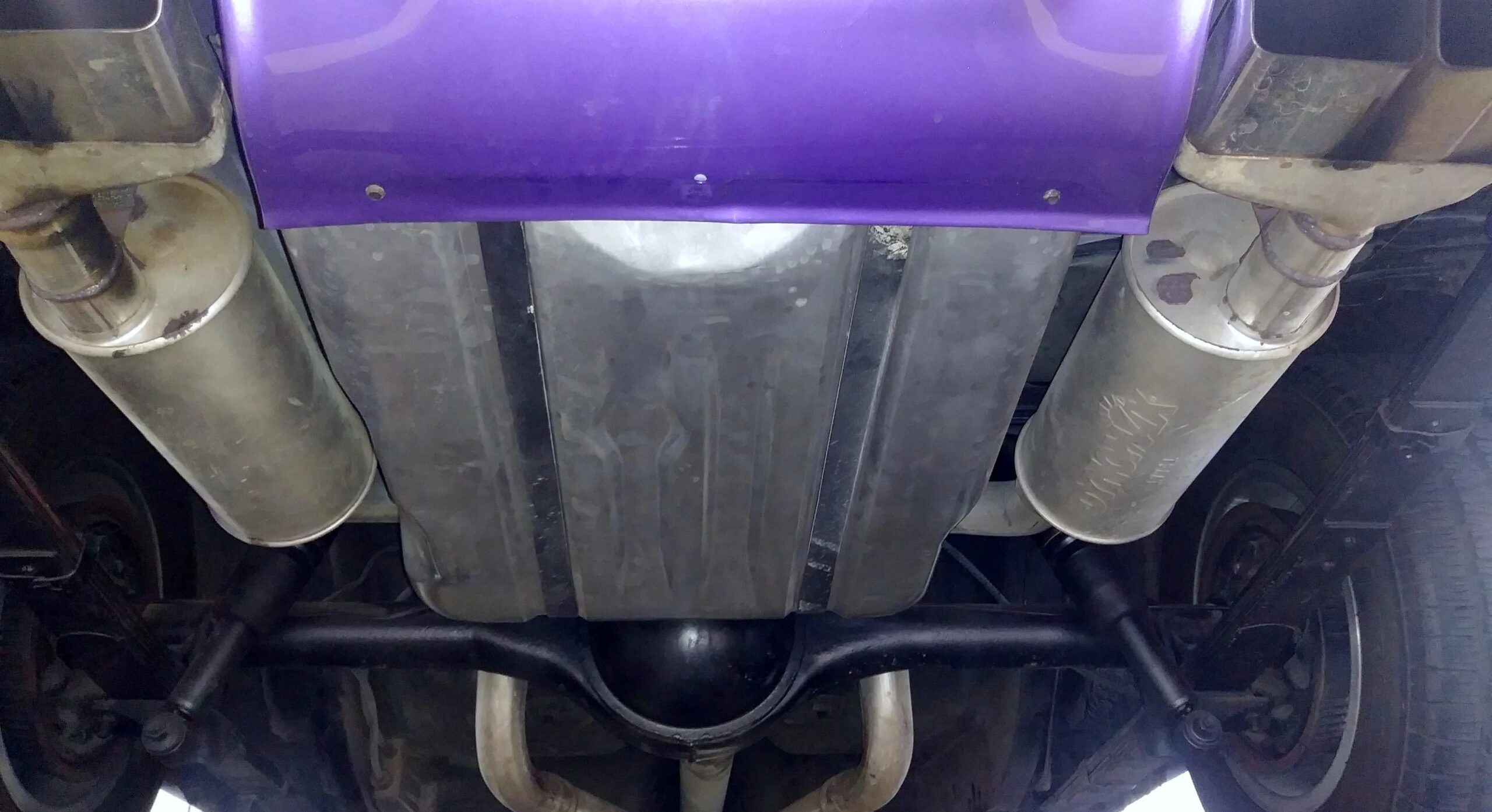 Dodge-Challenger-rt-1970-Purple-Black-11