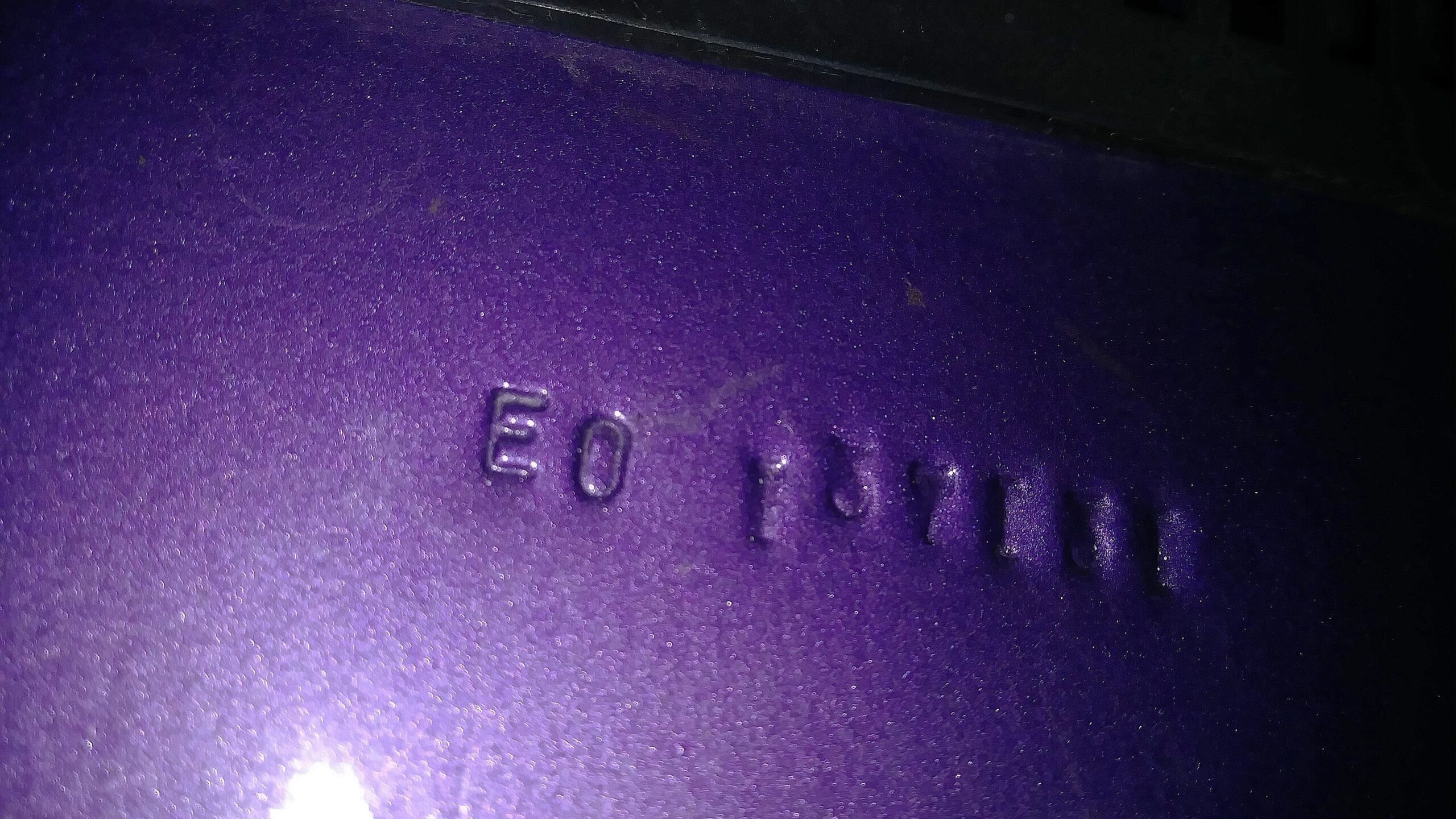Dodge-Challenger-rt-1970-Purple-Black-13