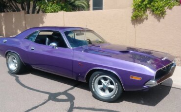 Dodge-Challenger-rt-1970-Purple-Black-16