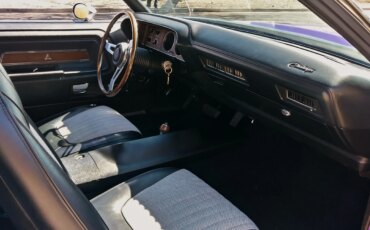 Dodge-Challenger-rt-1970-Purple-Black-20