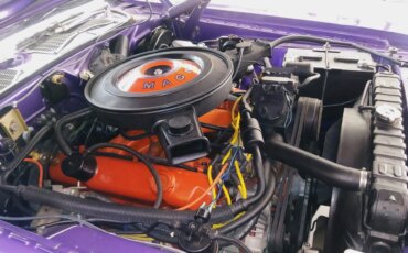 Dodge-Challenger-rt-1970-Purple-Black-26