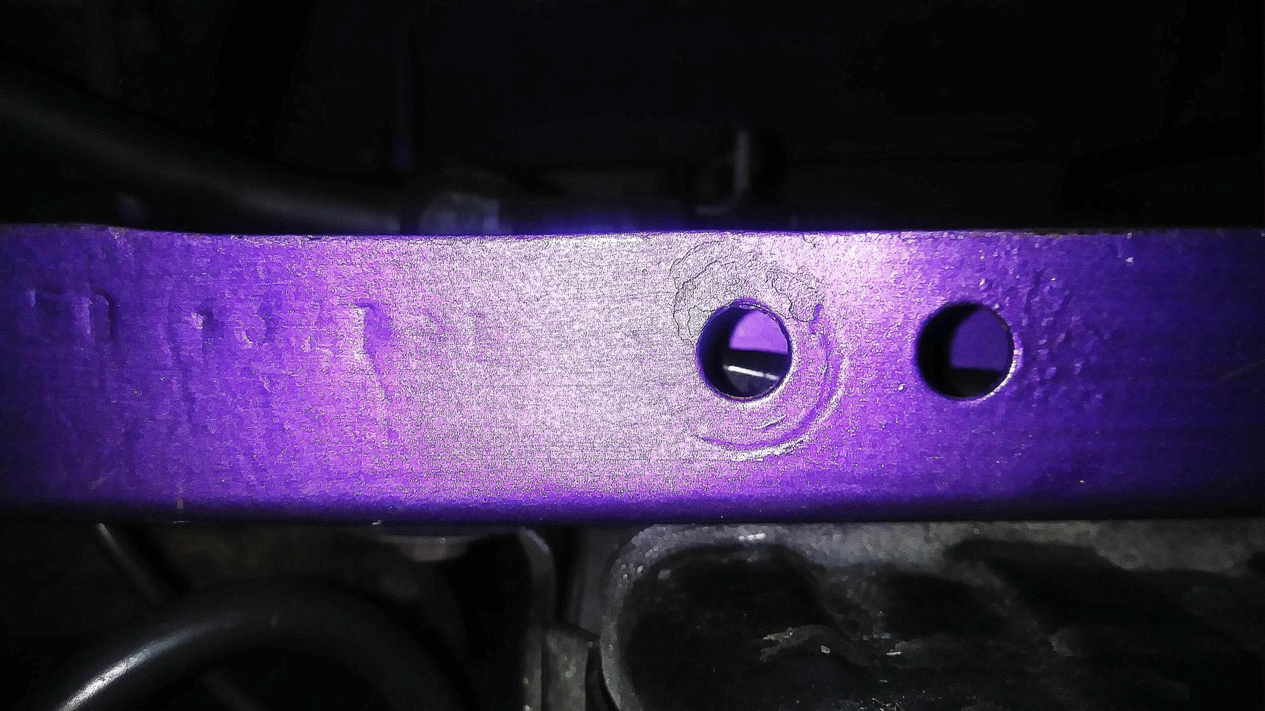 Dodge-Challenger-rt-1970-Purple-Black-51