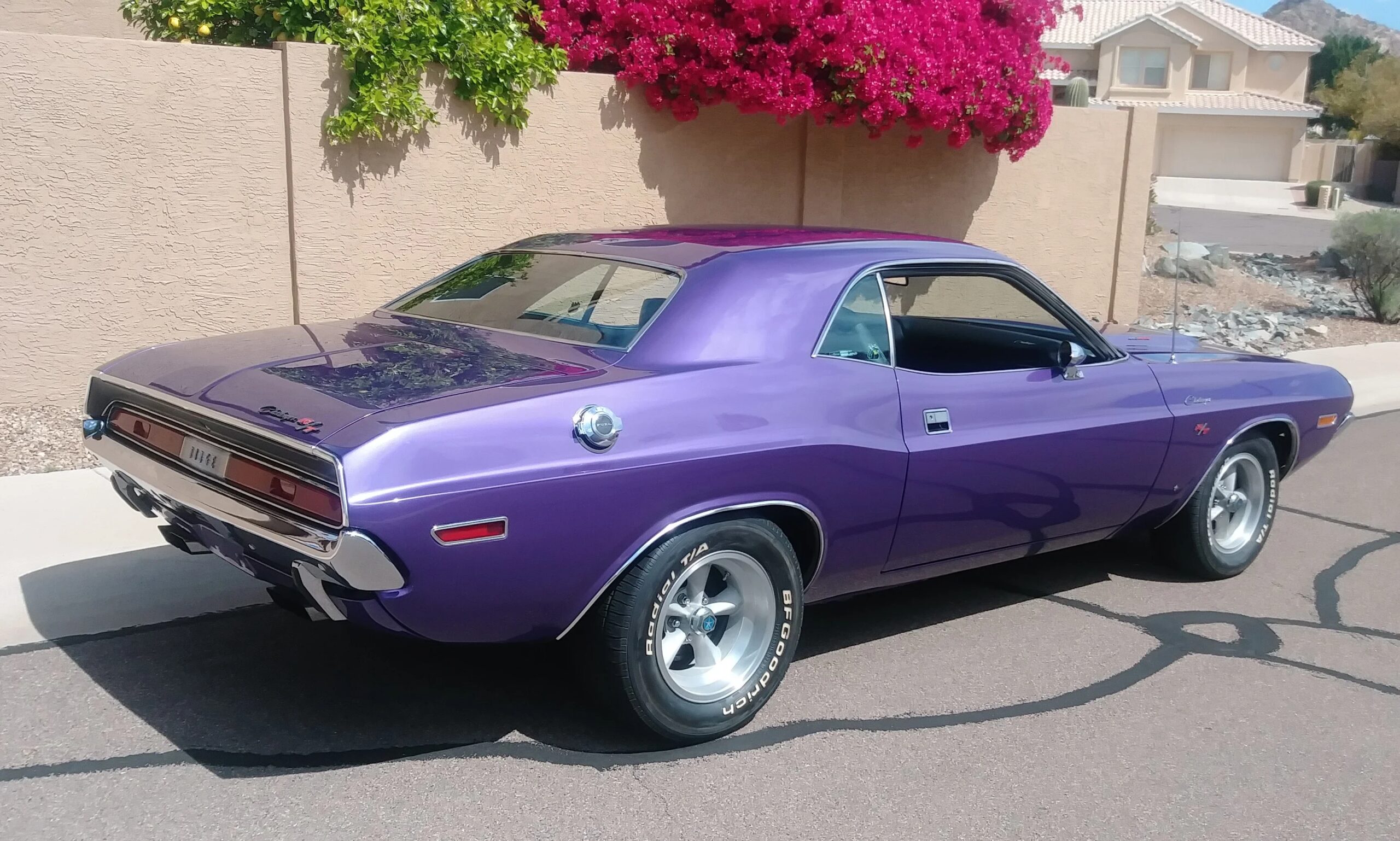 Dodge-Challenger-rt-1970-Purple-Black-52