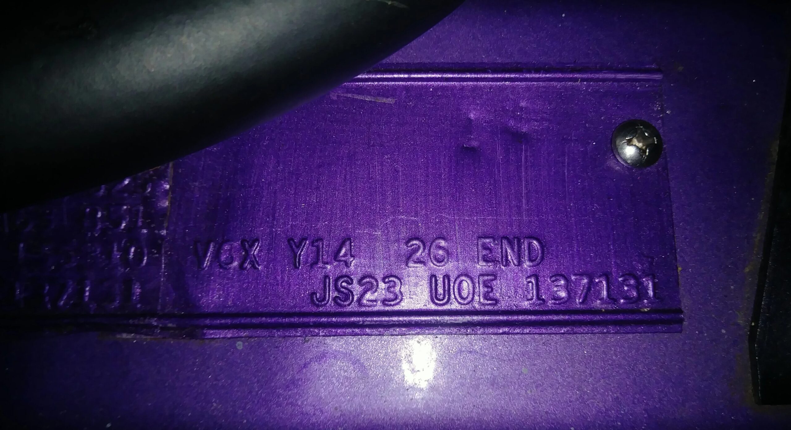 Dodge-Challenger-rt-1970-Purple-Black-59