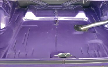 Dodge-Challenger-rt-1970-Purple-Black-9