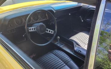Dodge-Challenger-rt-1970-top-banana-yellow-black-7