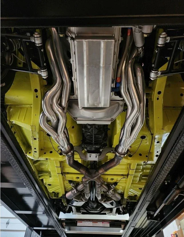 Dodge-Challenger-ta-1970-Yellow-Black-2