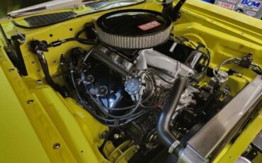 Dodge-Challenger-ta-1970-Yellow-Black-4