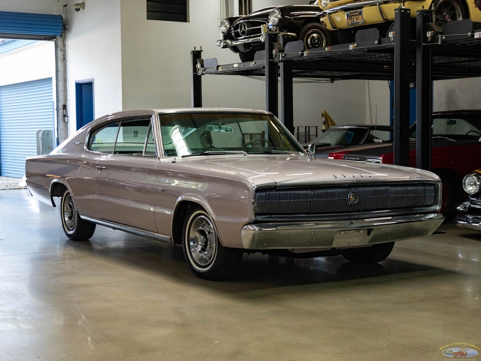 Dodge-Charger-1966-2-Door-Fastback-Hardtop-10