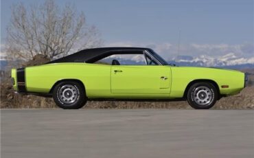 Dodge-Charger-1970-2