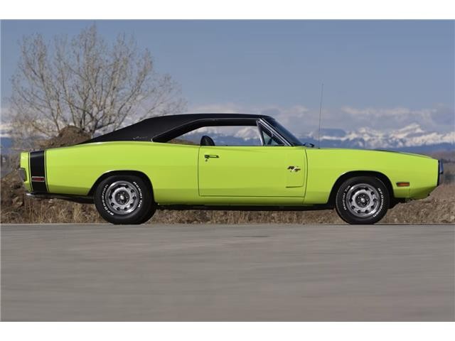 Dodge-Charger-1970-2