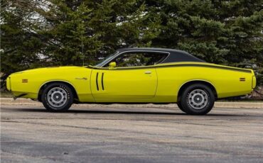 Dodge-Charger-1971-25