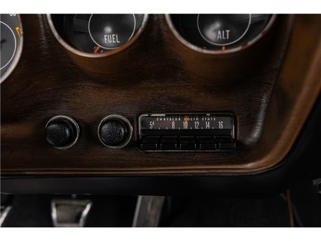 Dodge-Charger-1971-37
