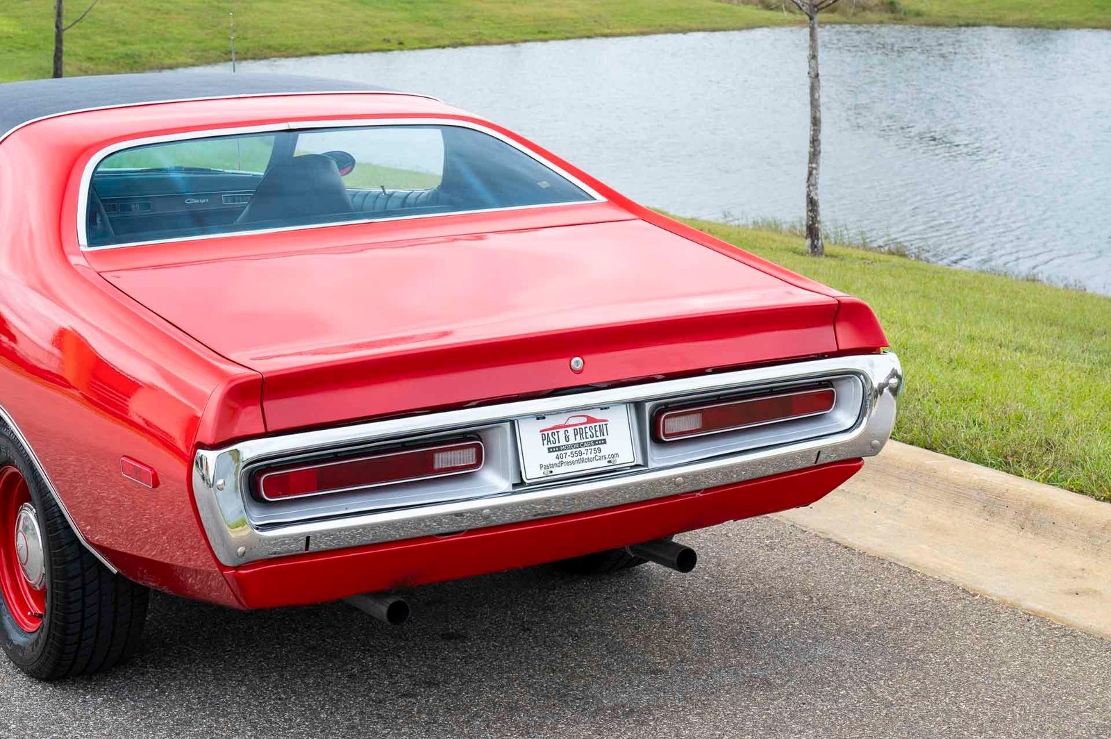 Dodge-Charger-1972-2-Door-10
