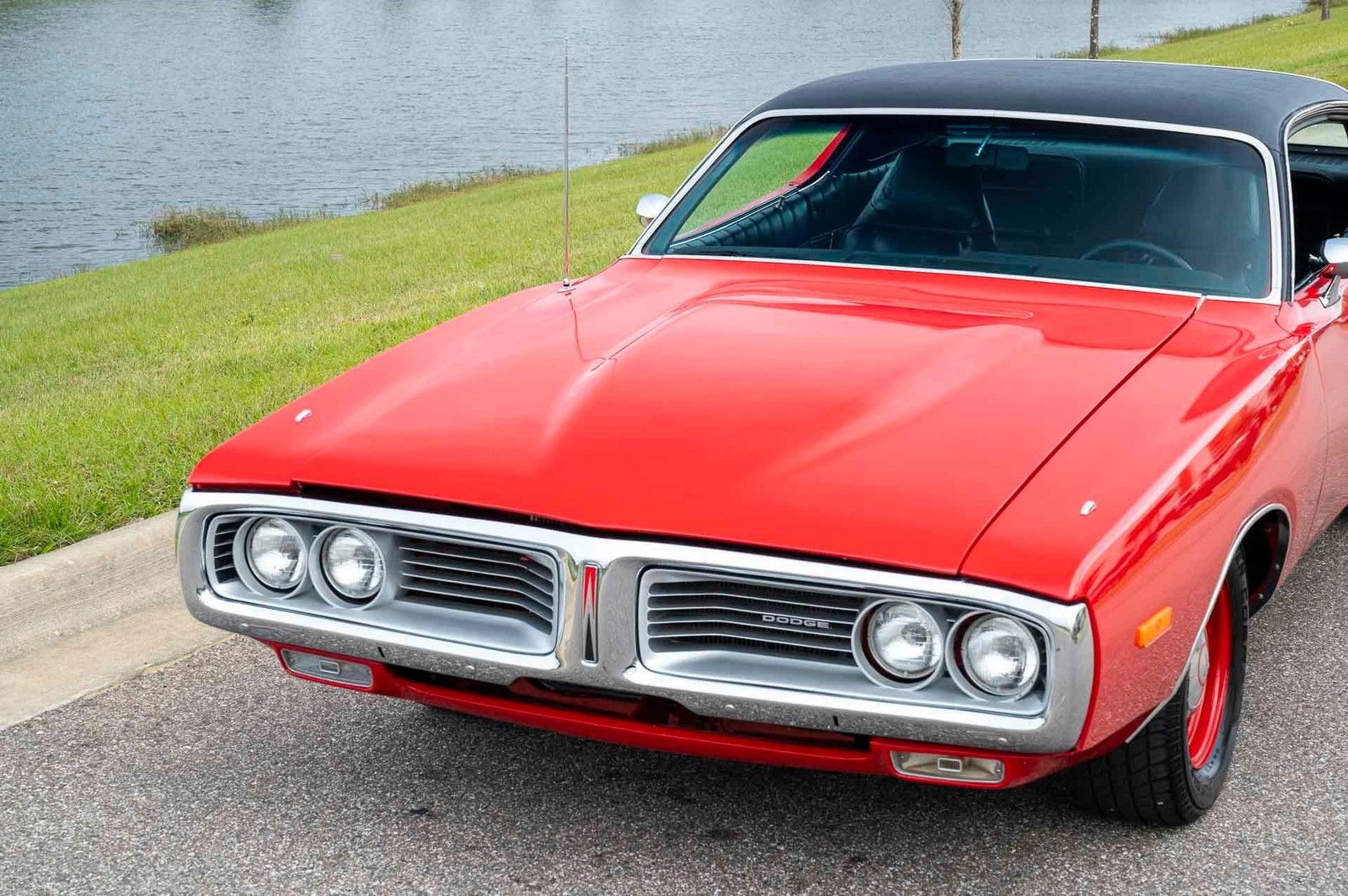 Dodge-Charger-1972-2-Door-15