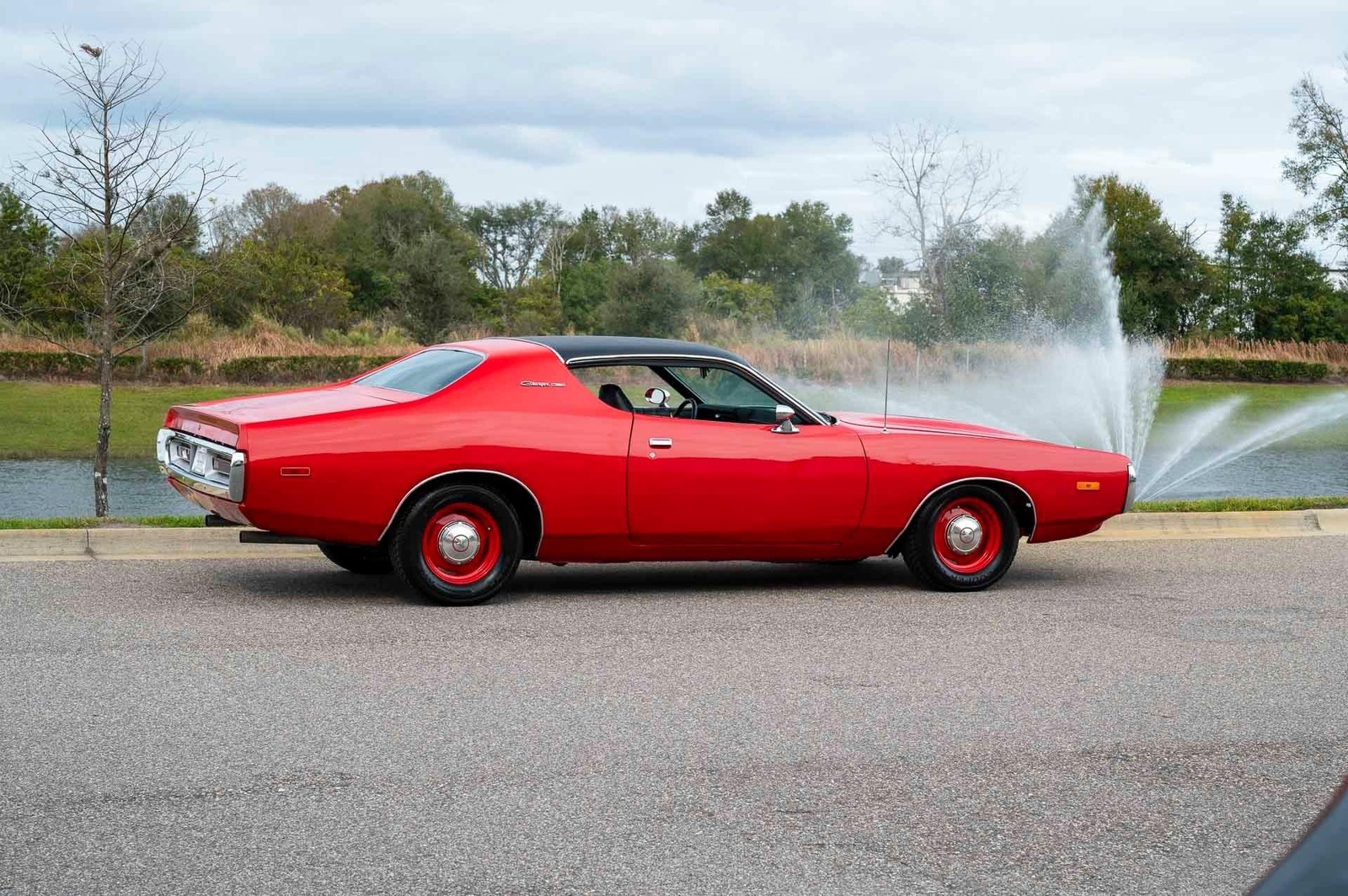 Dodge-Charger-1972-2-Door-27