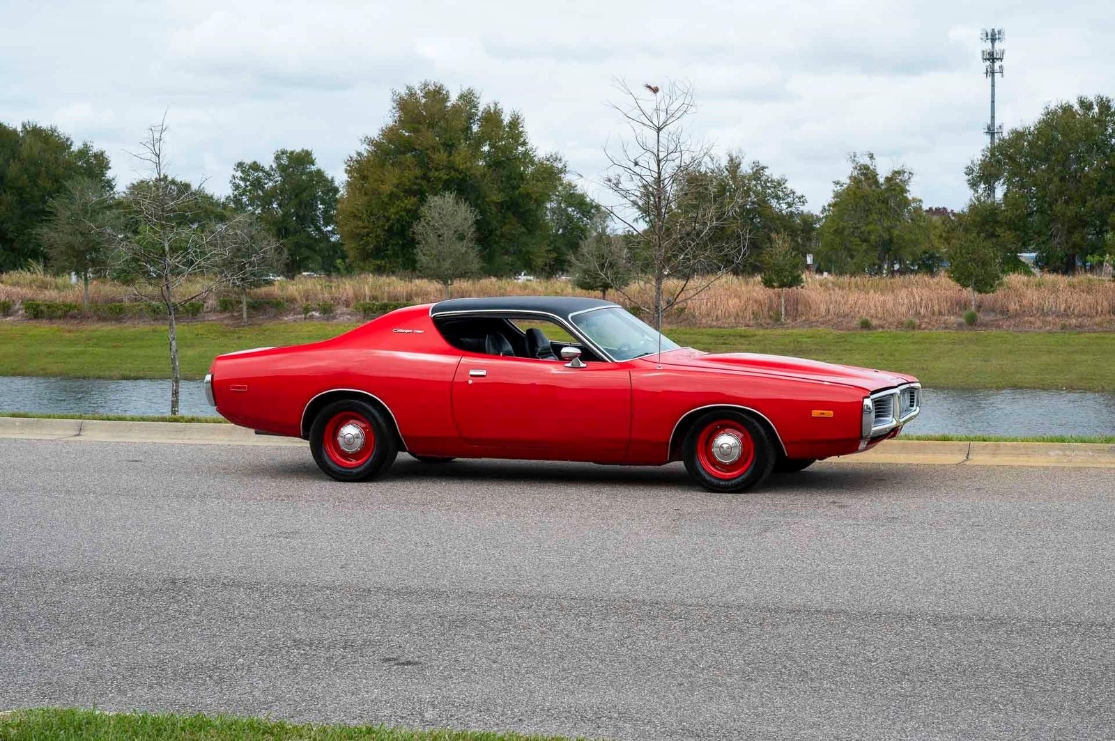 Dodge-Charger-1972-2-Door-30