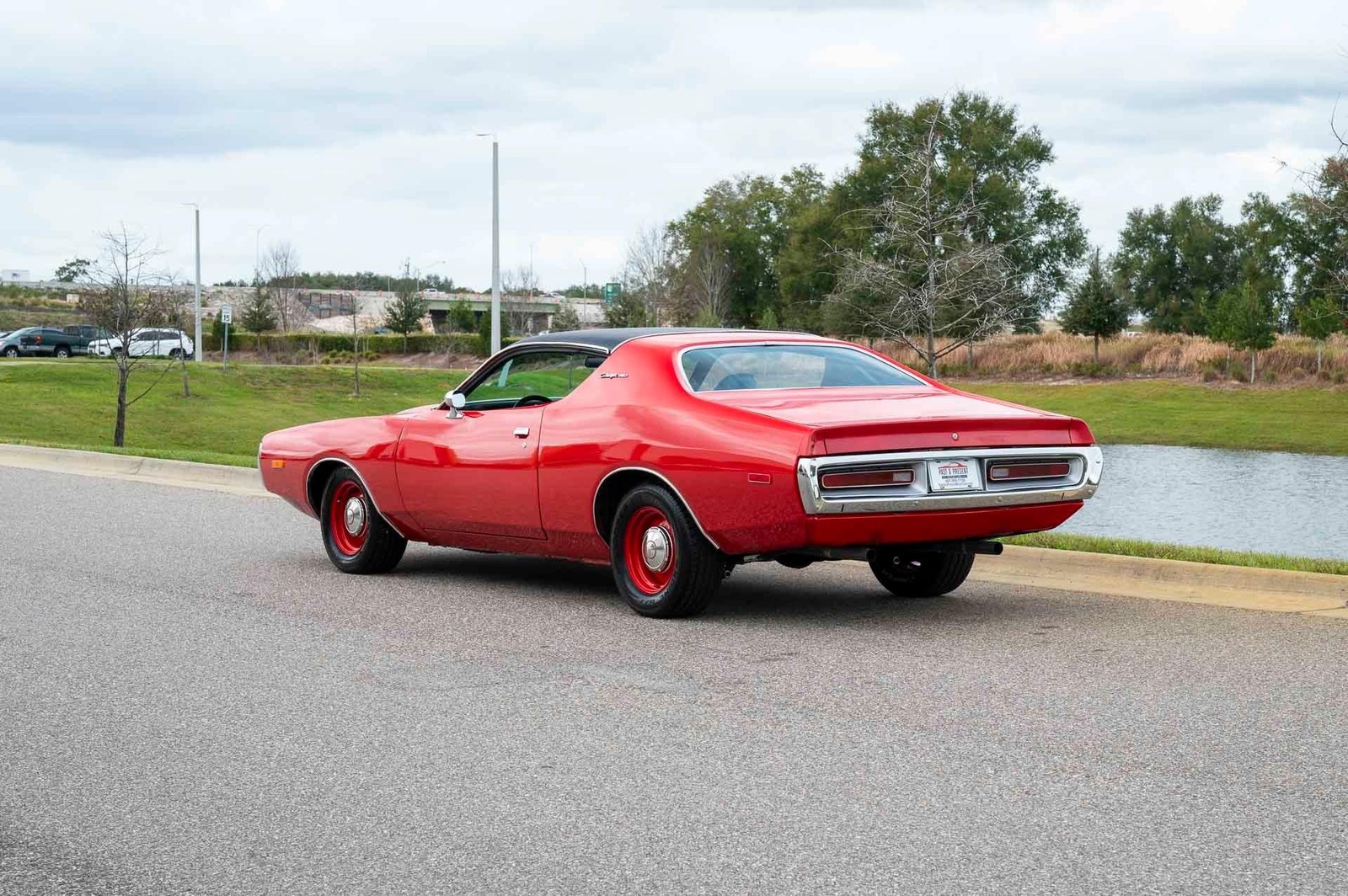 Dodge-Charger-1972-2-Door-9