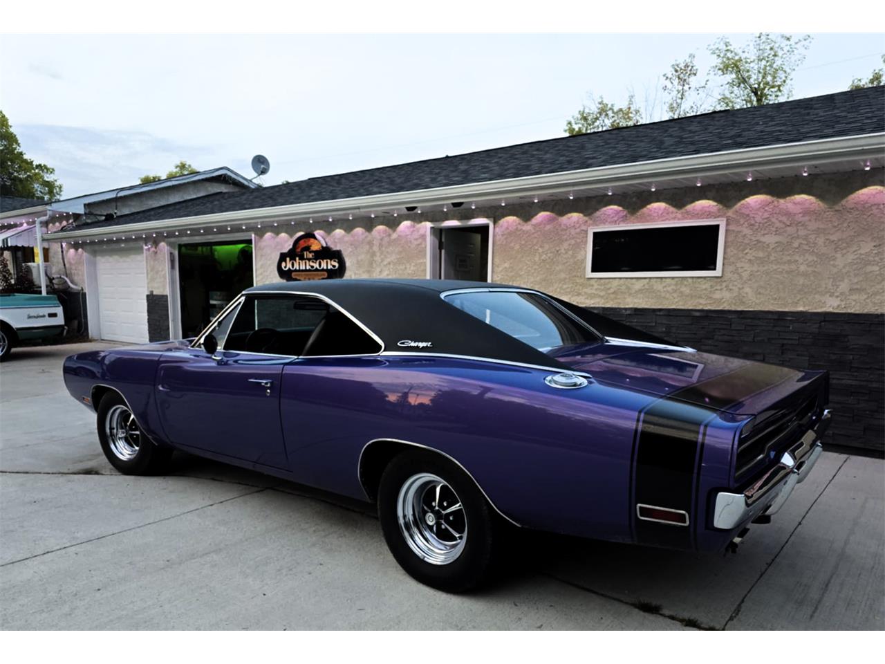 Dodge-Charger-500-1970-Plum-Crazy-Black