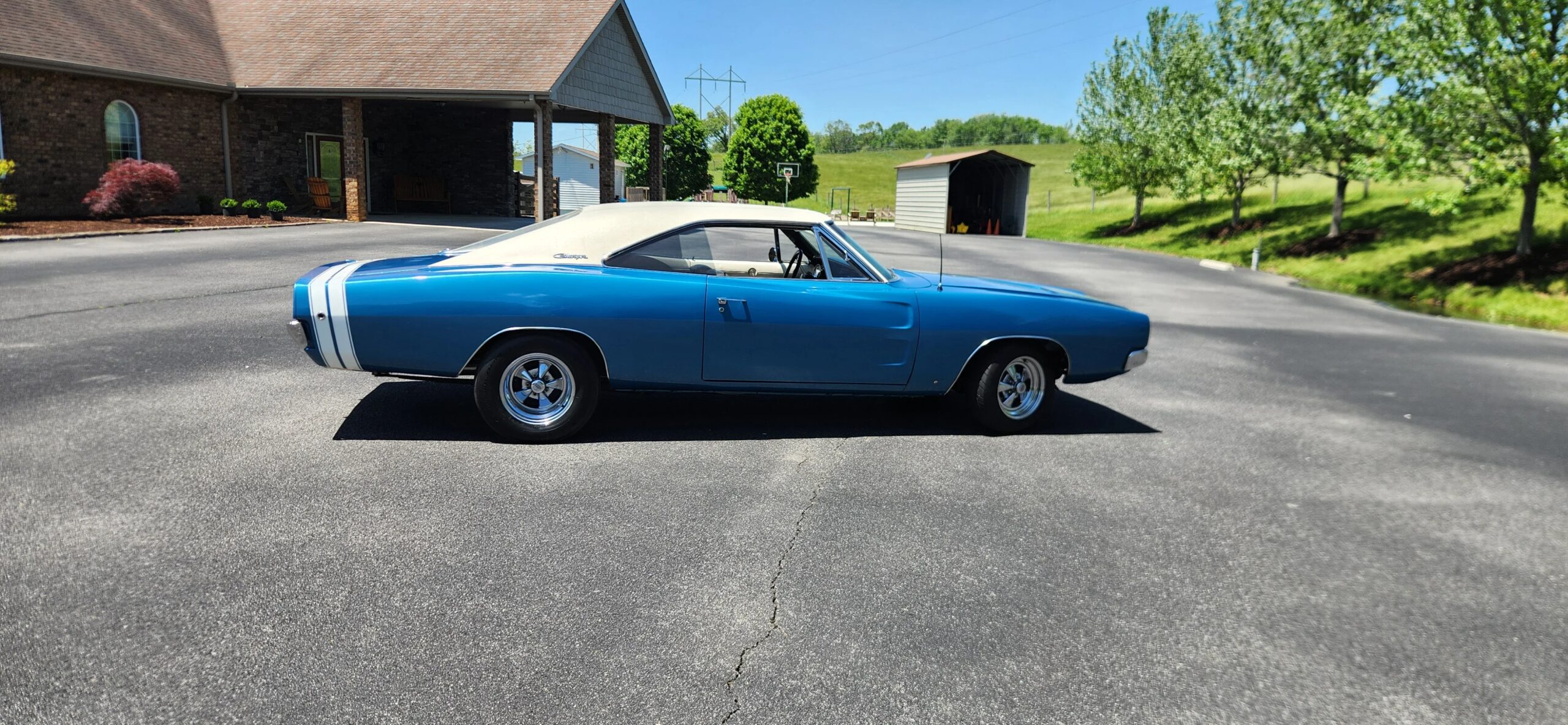Dodge-Charger-rt-1968-Blue-White-1