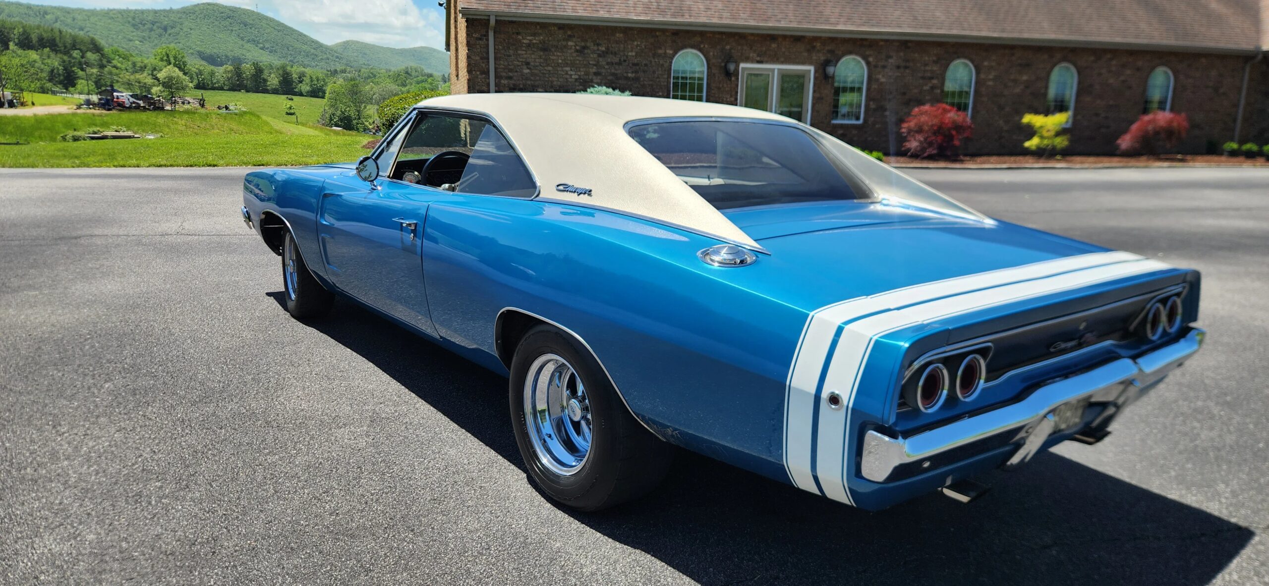 Dodge-Charger-rt-1968-Blue-White-12