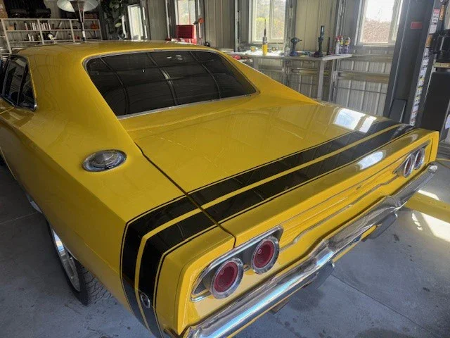 Dodge-Charger-rt-1968-Yellow-Black-6