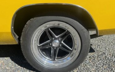 Dodge-Charger-rt-1968-Yellow-Black-7
