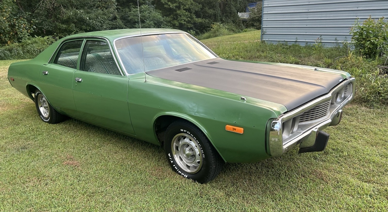 Dodge-Coronet-1973-Sedan-4