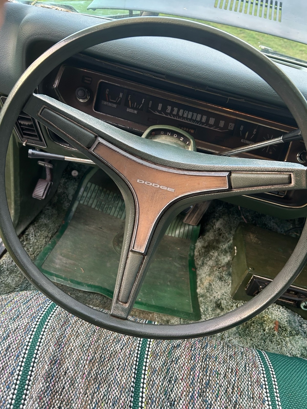 Dodge-Coronet-1973-Sedan-9