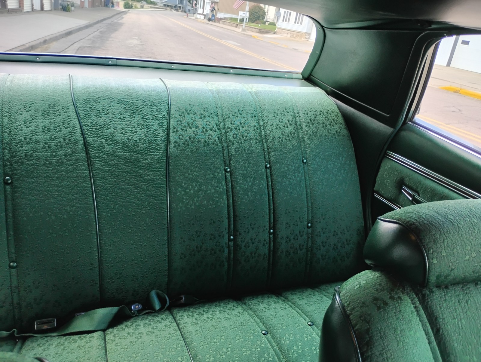 Dodge-Coronet-1975-Coupe-31
