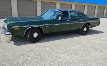 Dodge-Coronet-1975-Coupe