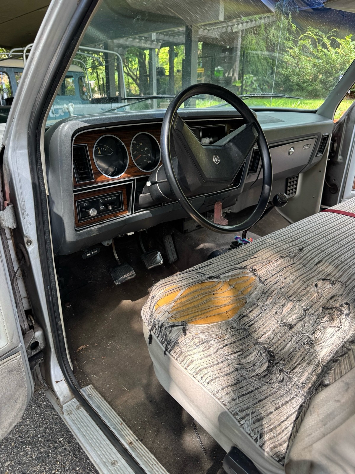 Dodge-D-Series-1984-12