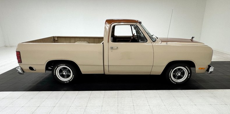 Dodge-D100-1984-Beige-Sand-Brown-1