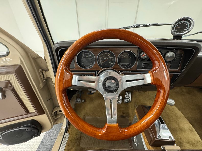 Dodge-D100-1984-Beige-Sand-Brown-18