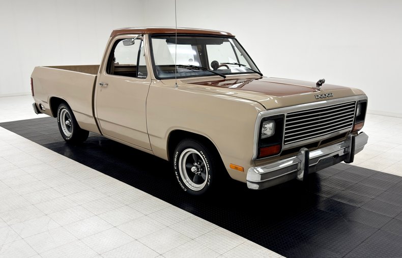 Dodge-D100-1984-Beige-Sand-Brown-2