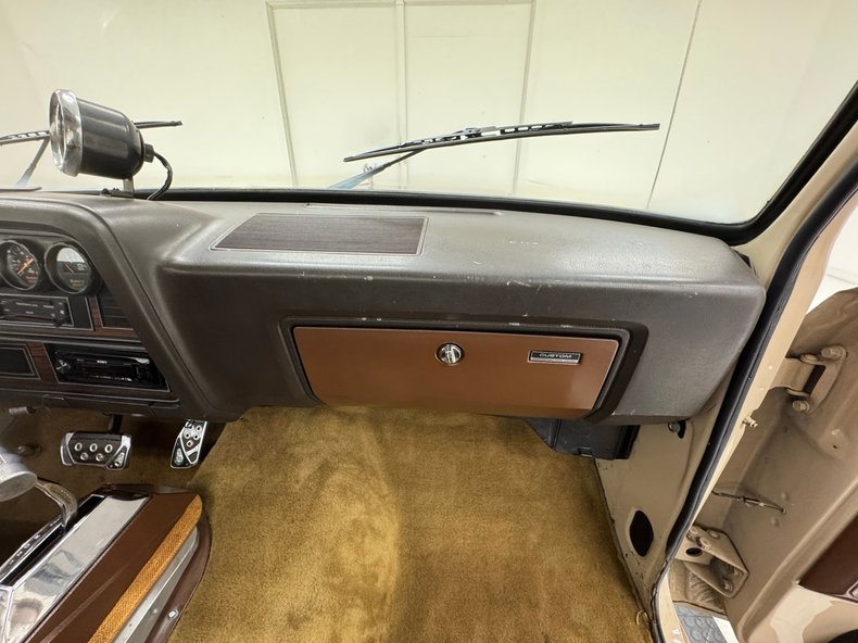 Dodge-D100-1984-Beige-Sand-Brown-21