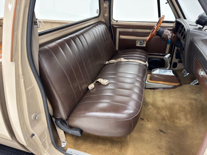 Dodge-D100-1984-Beige-Sand-Brown-29